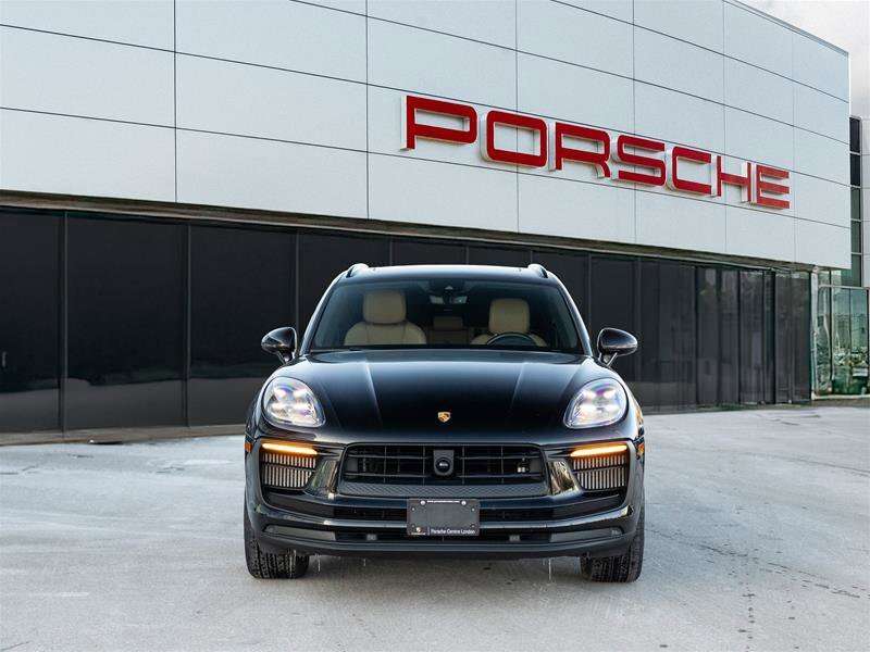 2023 Porsche Macan S Black alt 2