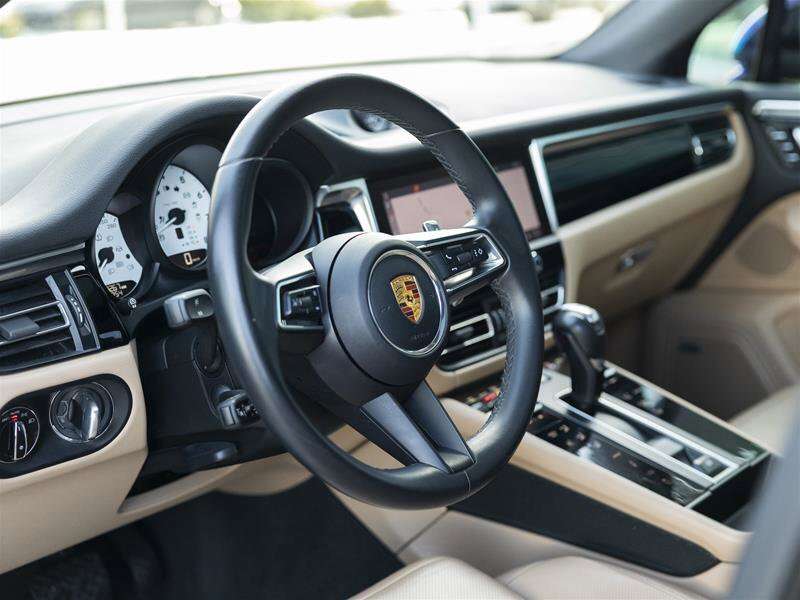2023 Porsche Macan S Black thumb 20