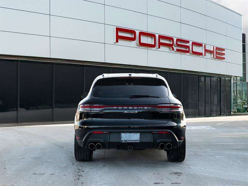 2023 Porsche Macan S Black alt 5
