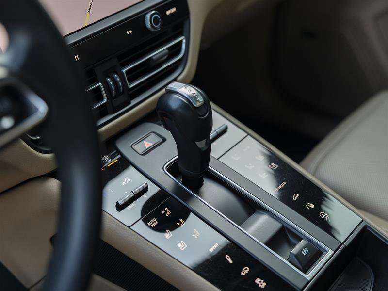 2023 Porsche Macan S Black thumb 21