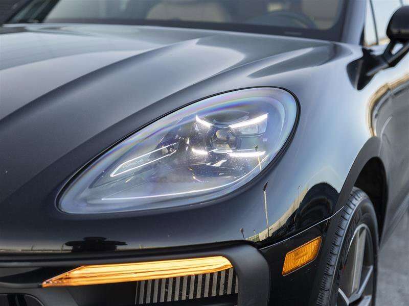 2023 Porsche Macan S Black thumb 7