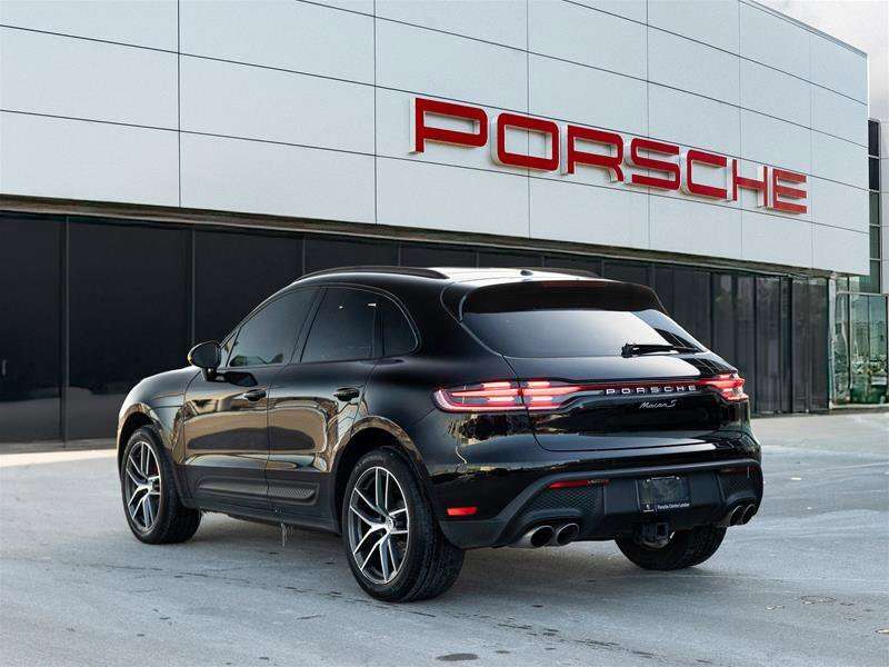 2023 Porsche Macan S Black alt 4