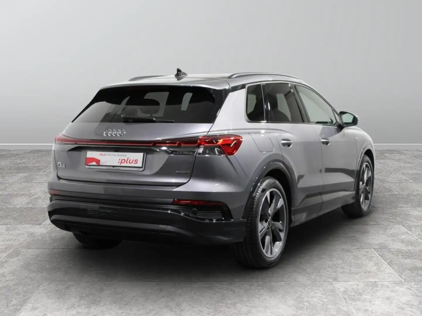 Audi Q4 e-tron 45 Business Advanced quattro Grigio - 2