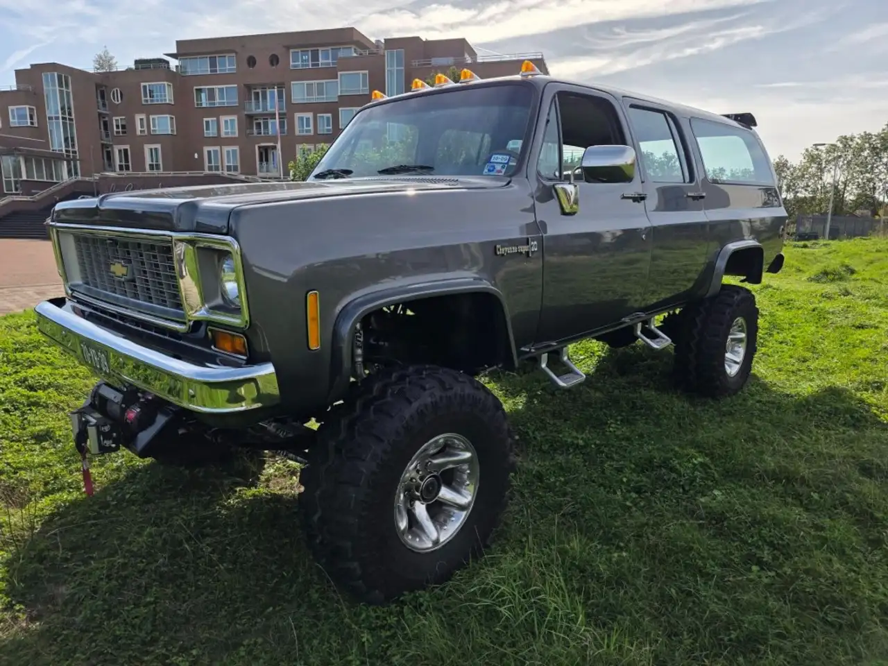 Chevrolet Suburban -, foto 11