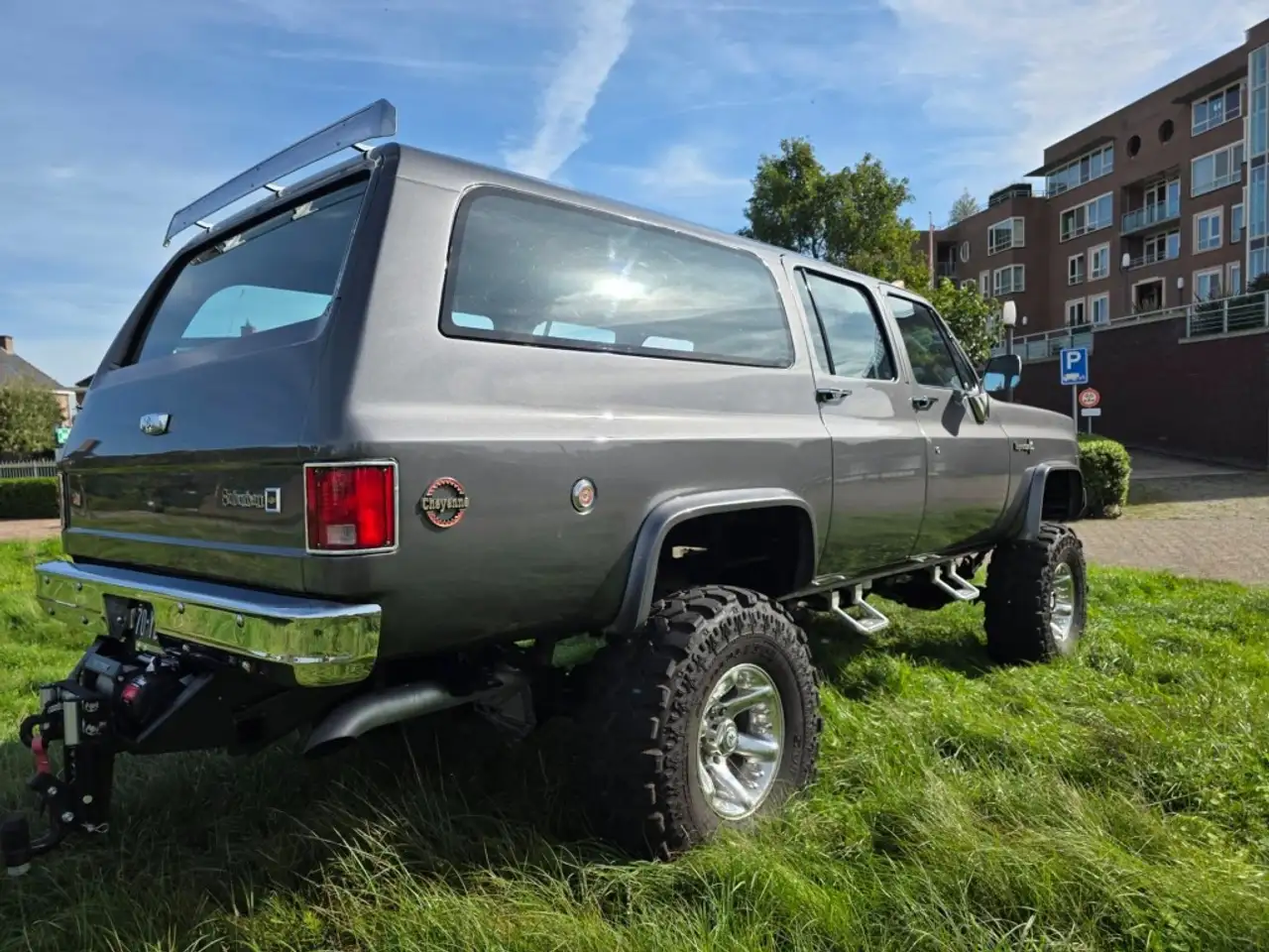 Chevrolet Suburban -, foto 5