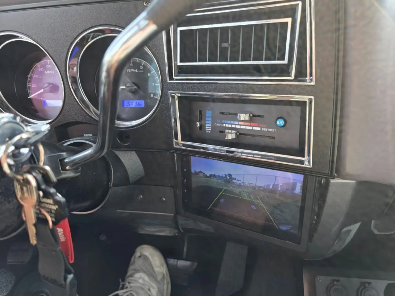 Chevrolet Suburban -, foto 6