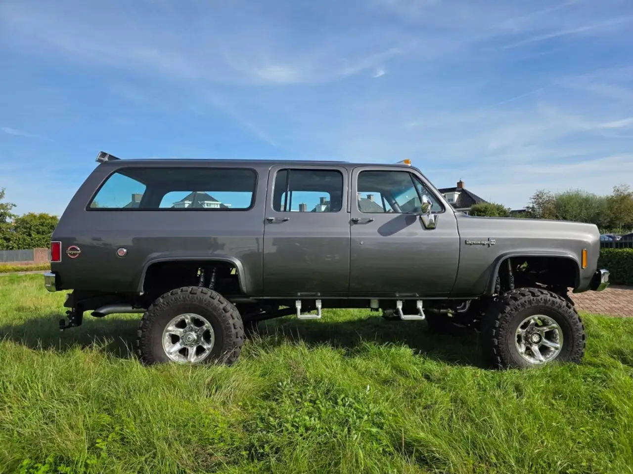 Chevrolet Suburban -, foto 3