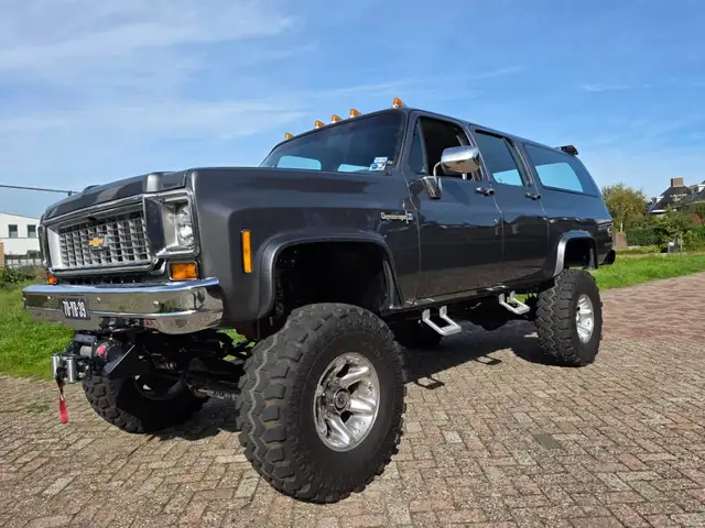 Chevrolet Suburban -