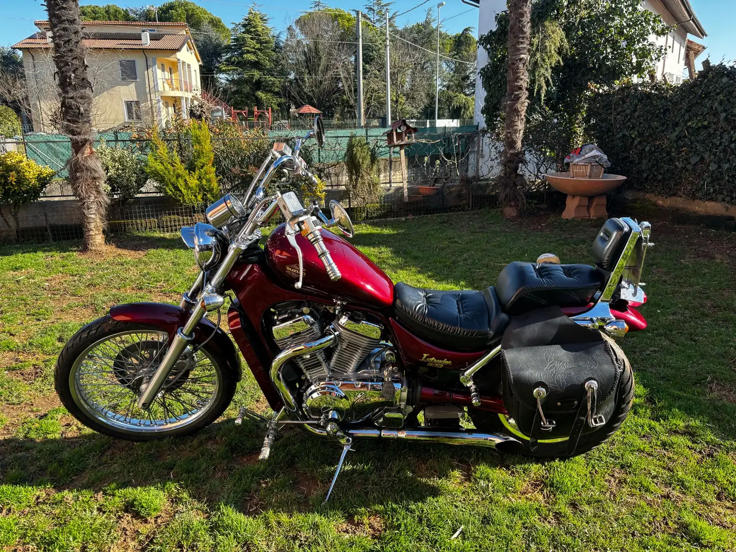 Suzuki Intruder M suzuki intruder 800 Rojo - 1