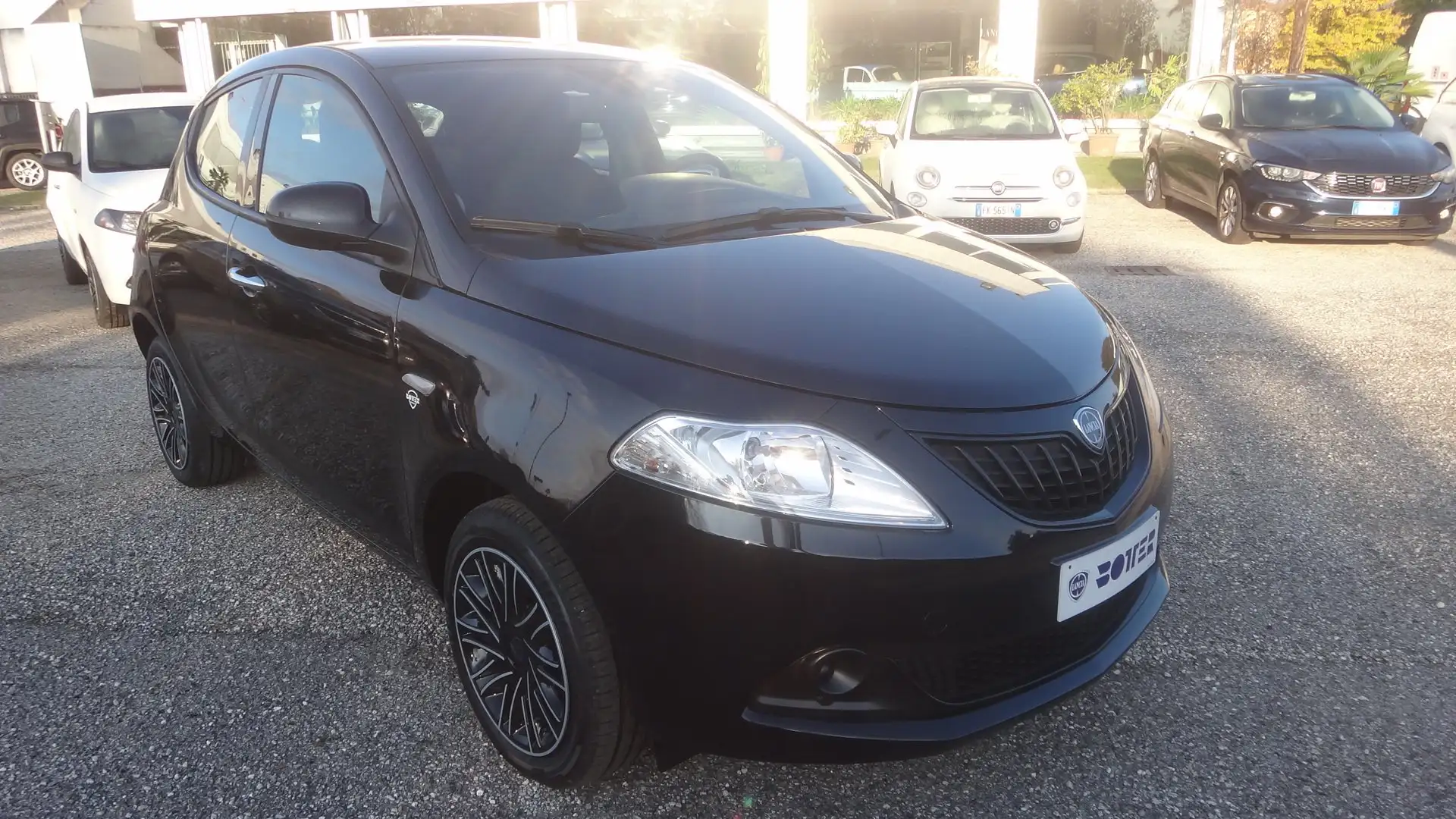 Lancia Ypsilon Ypsilon III 2021 1.0 firefly hybrid ORO Nero - 2