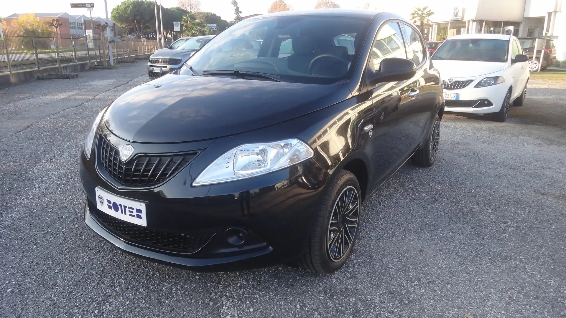 Lancia Ypsilon Ypsilon III 2021 1.0 firefly hybrid ORO Nero - 1