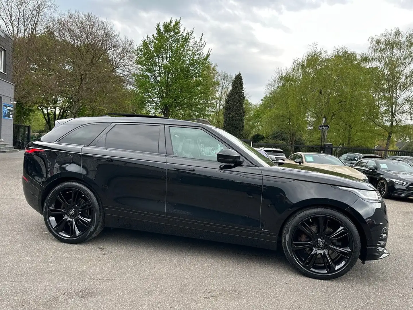 Land Rover Range Rover Velar Velar 30d R-Dynamic HSE ACC/HUD/Pano/Massage/AHK Zwart - 2