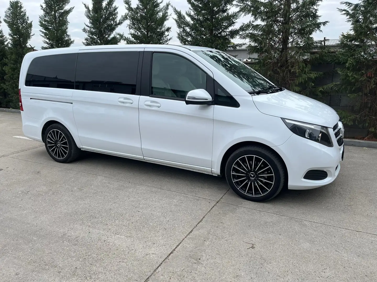 Mercedes-Benz V 220 automatico - 1