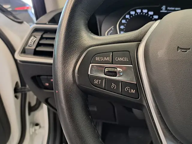 BMW 3 Series view 12