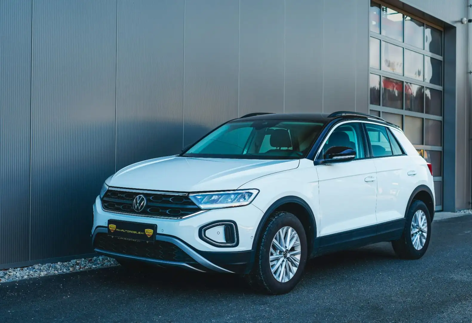 Volkswagen T-Roc 1.0 TSI Life ACC, DAB+, Winterpaket, Virtual Cock Weiß - 1