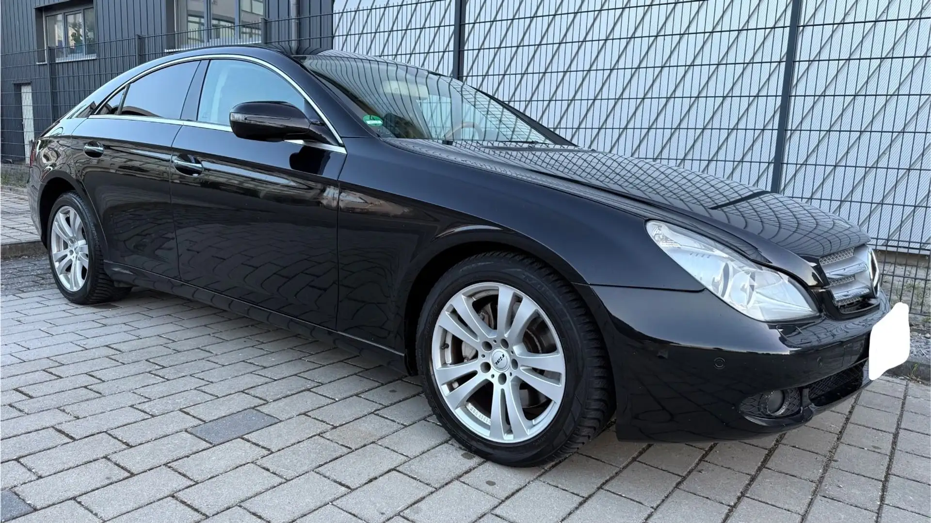 Mercedes-Benz CLS 350 CGI AUTOMATIK,TÜV,VOLLLEDER,NAVI,KLIMA Schwarz - 2