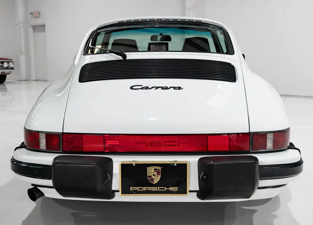 Porsche 911 CARRERA 3.2 SUNROOF COUPE (G50 FIVE-SPEED, ONLY 35,950 MILES) G50 FIVE-SPEED, ONLY 35,950 MILES, foto 8