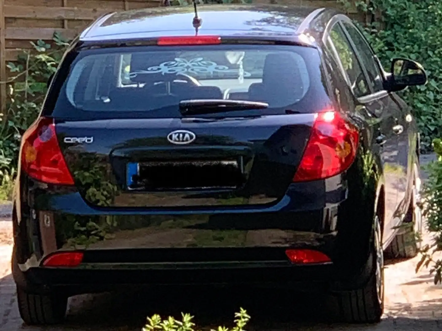 Kia Ceed / cee'd Ceed 1.4 CVVT LX Basis Schwarz - 1