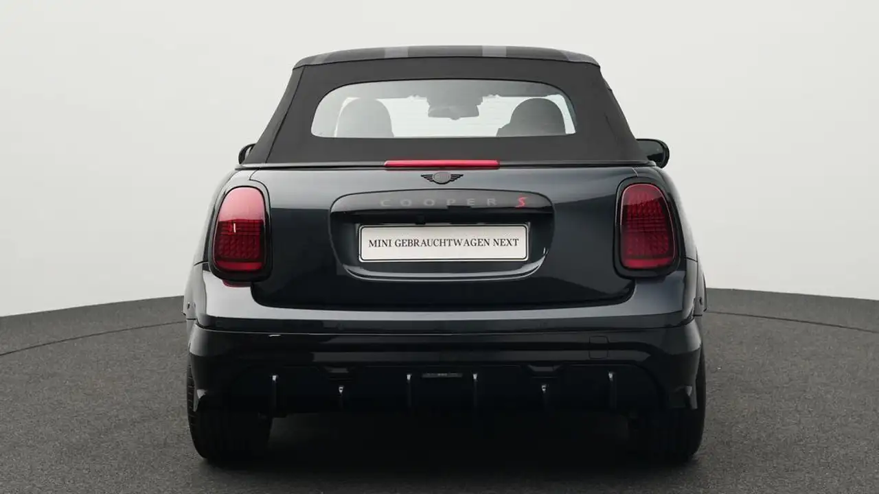 MINI Cooper S Cabrio John Cooper Works Trim 24