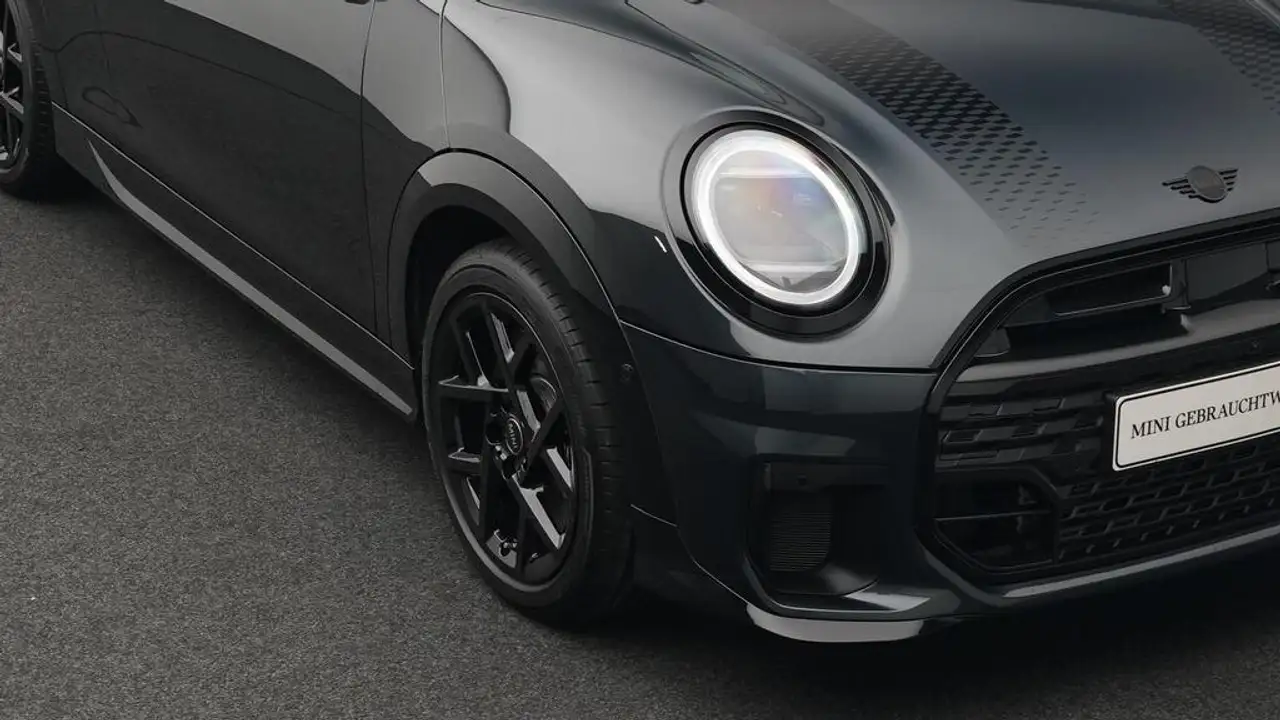 MINI Cooper S Cabrio John Cooper Works Trim 18