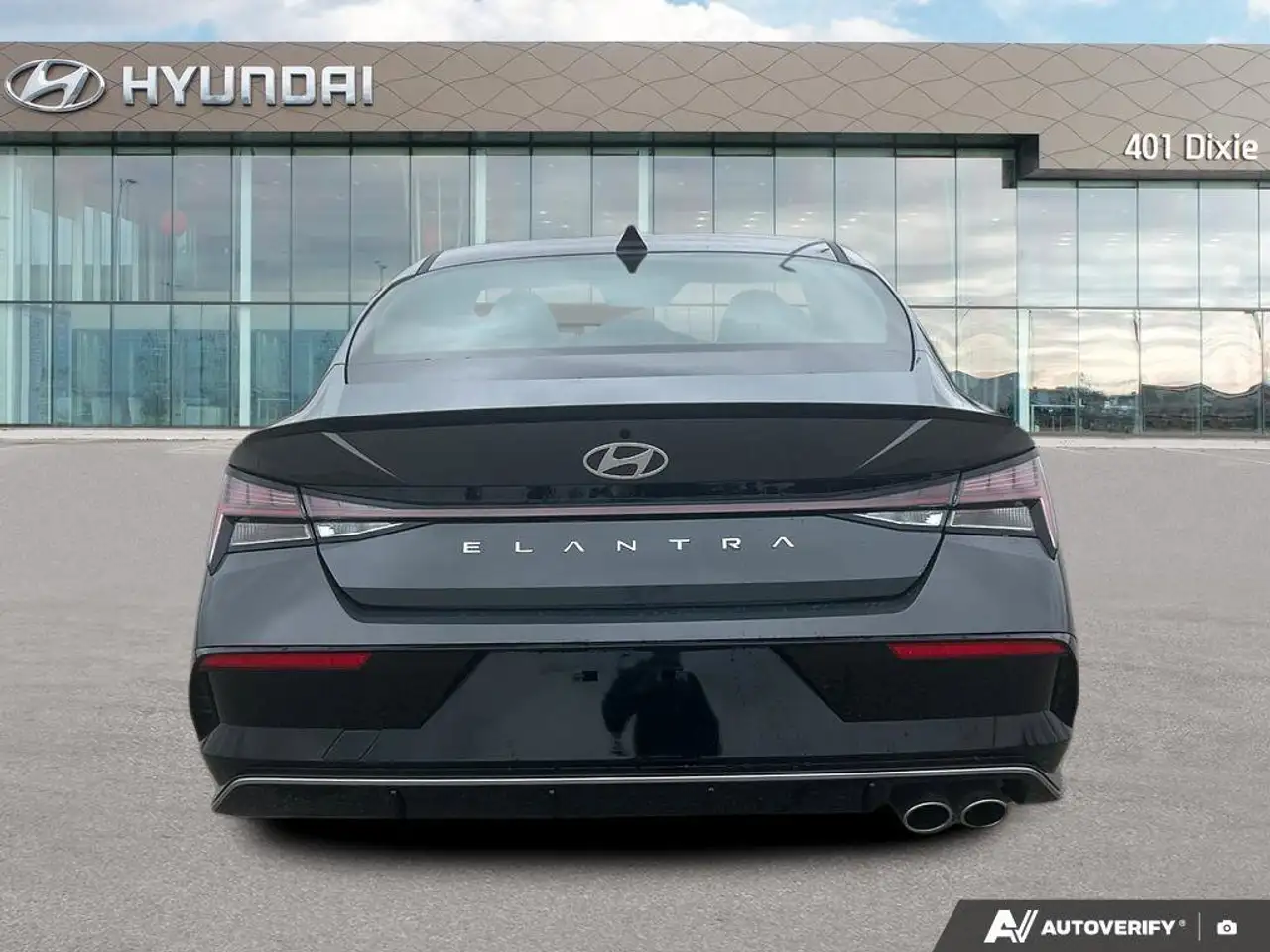 Hyundai ELANTRA снимка Hyundai ELANTRA
