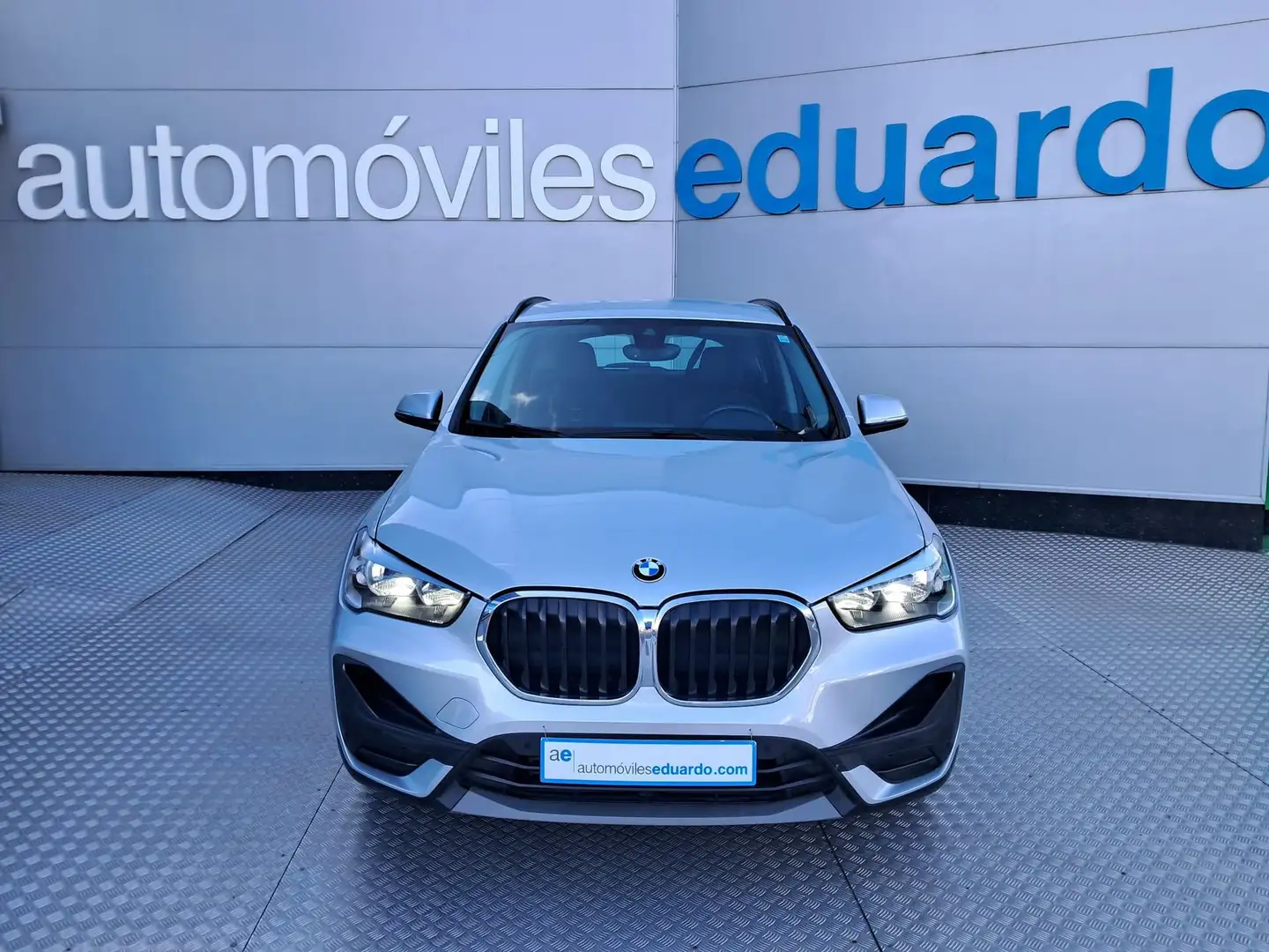 BMW X1 sDrive 16d Silber - 2