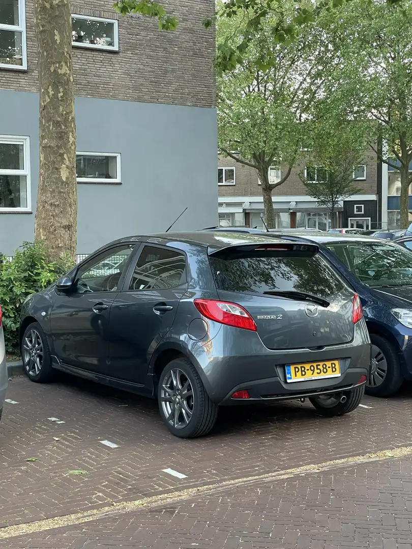 Mazda 2 1.5 GT-L Grijs - 2