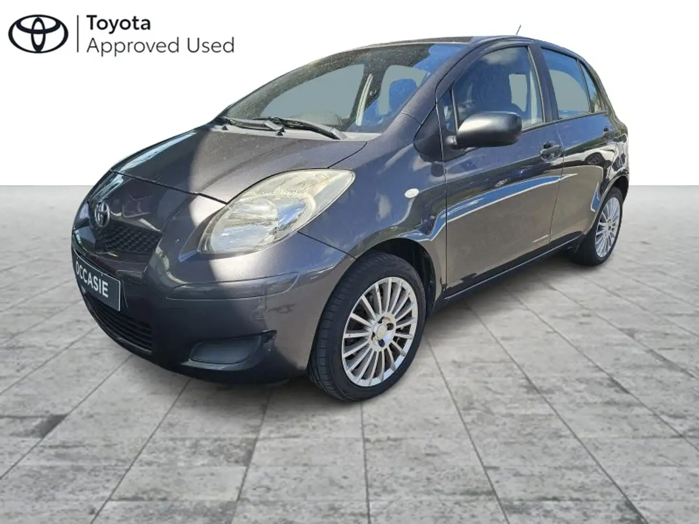 Toyota Yaris + Noir - 1