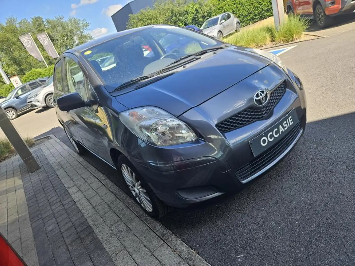 Toyota Yaris + Noir - 2