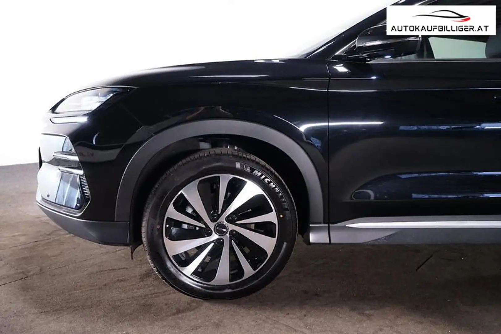 BYD Seal U Design 87 kWh Schwarz - 2