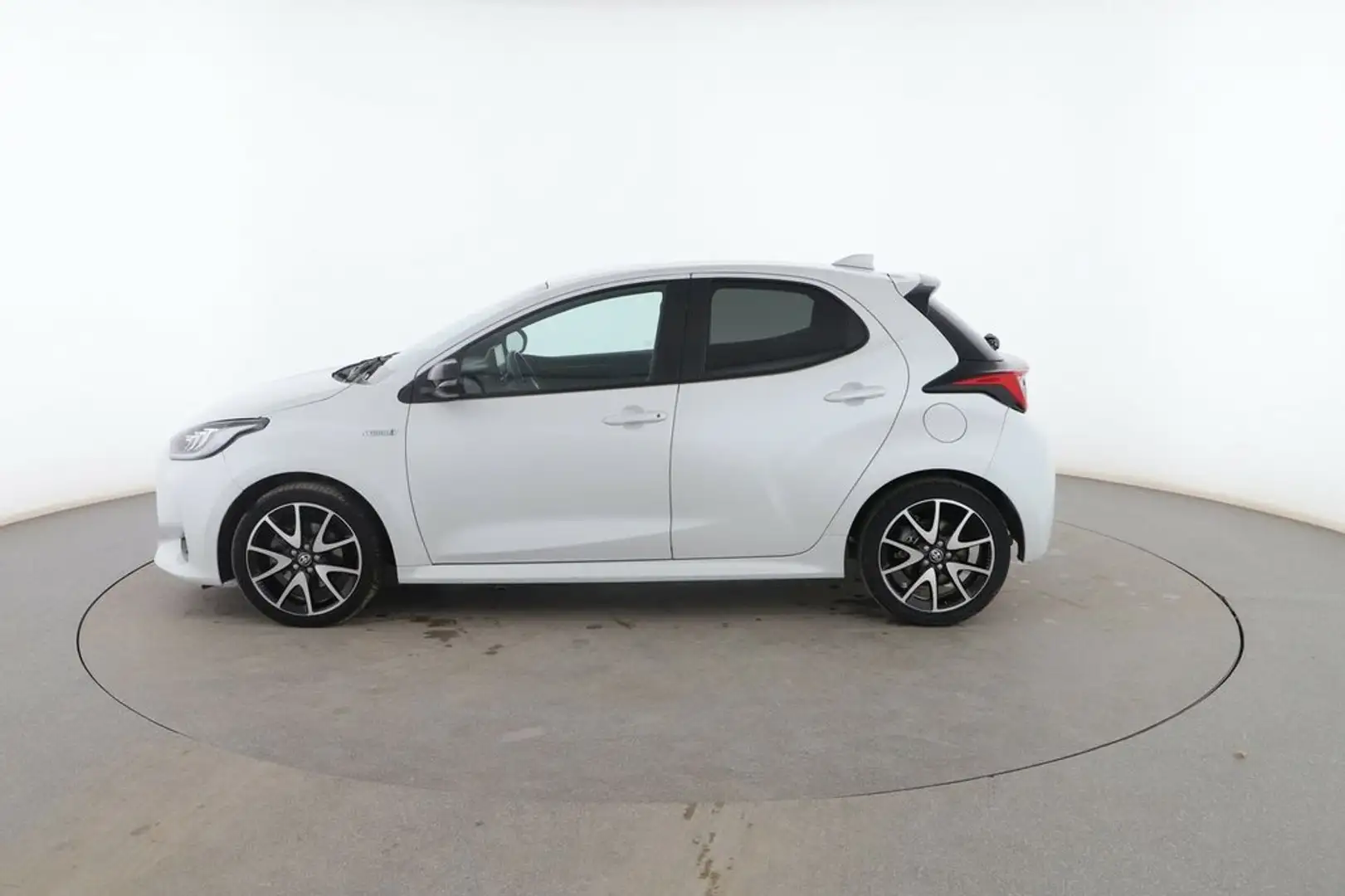 Toyota Yaris 1.5 Hybrid Style Blanco - 2