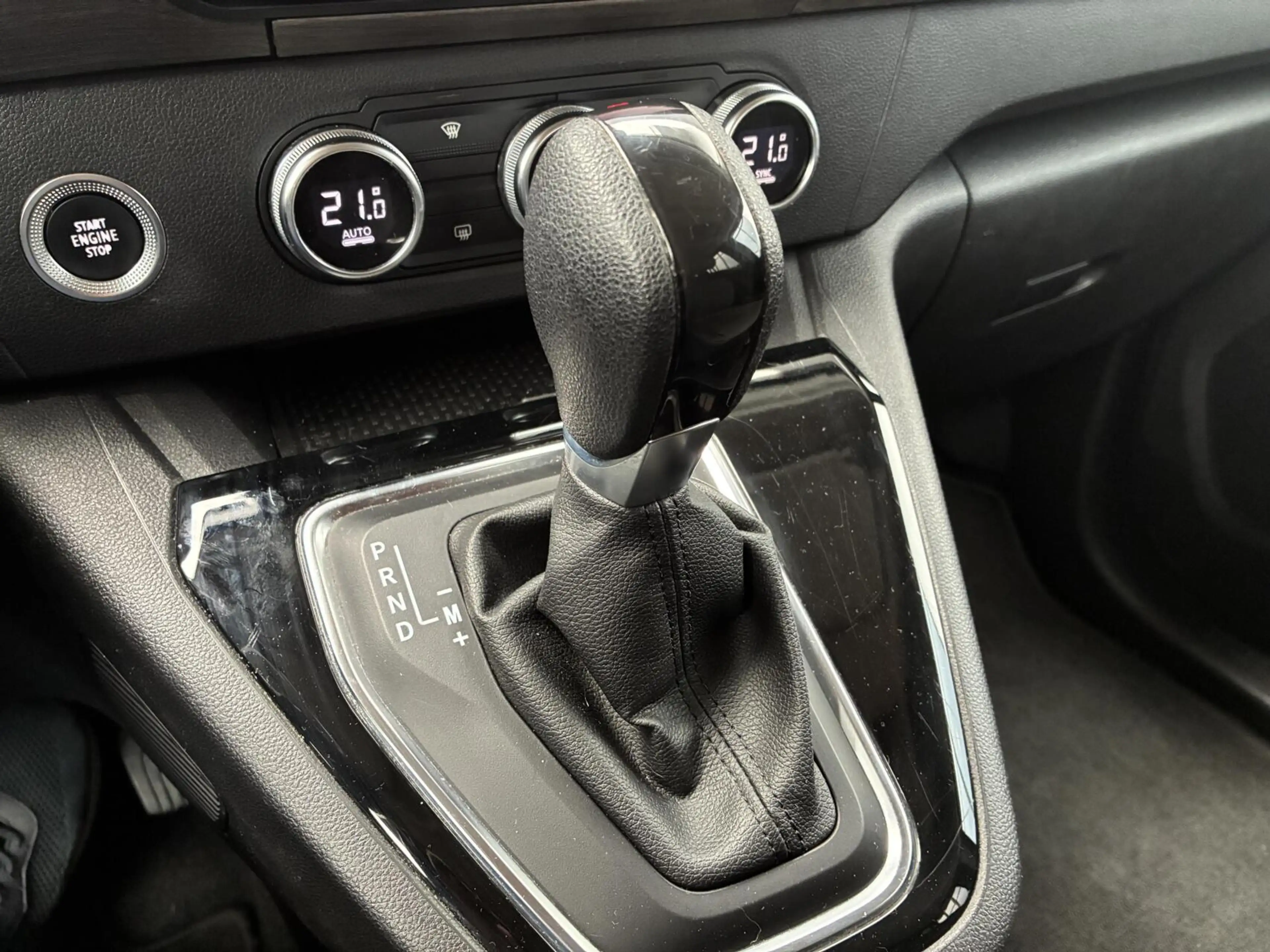 Renault Kangoo Grand Techno 1.3 TCe Autom 5 Pers Camera 2024 Nieu — photo 8