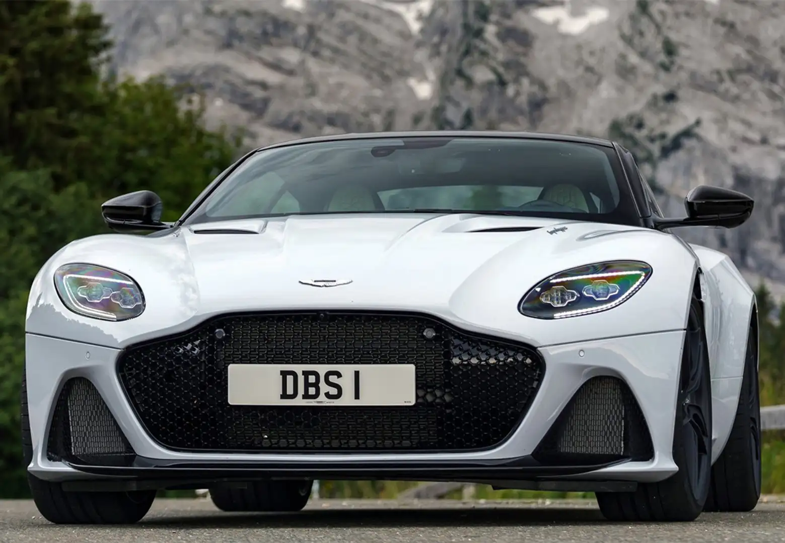 Aston Martin DBS Superleggera - 2