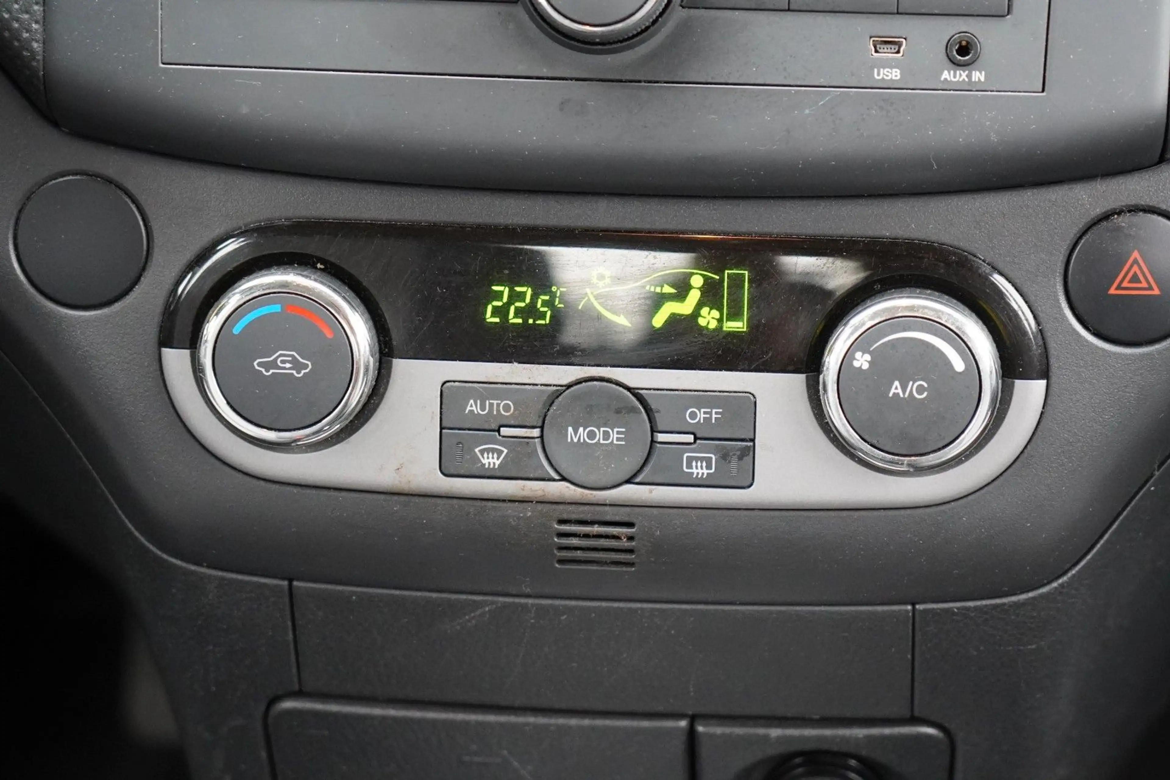 Chevrolet Aveo Schrägheck LT MIT 3 JAHREN GARANTIE — photo 13
