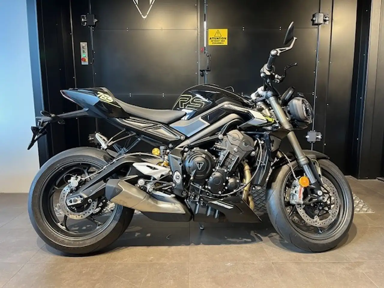 Triumph Street Triple 765