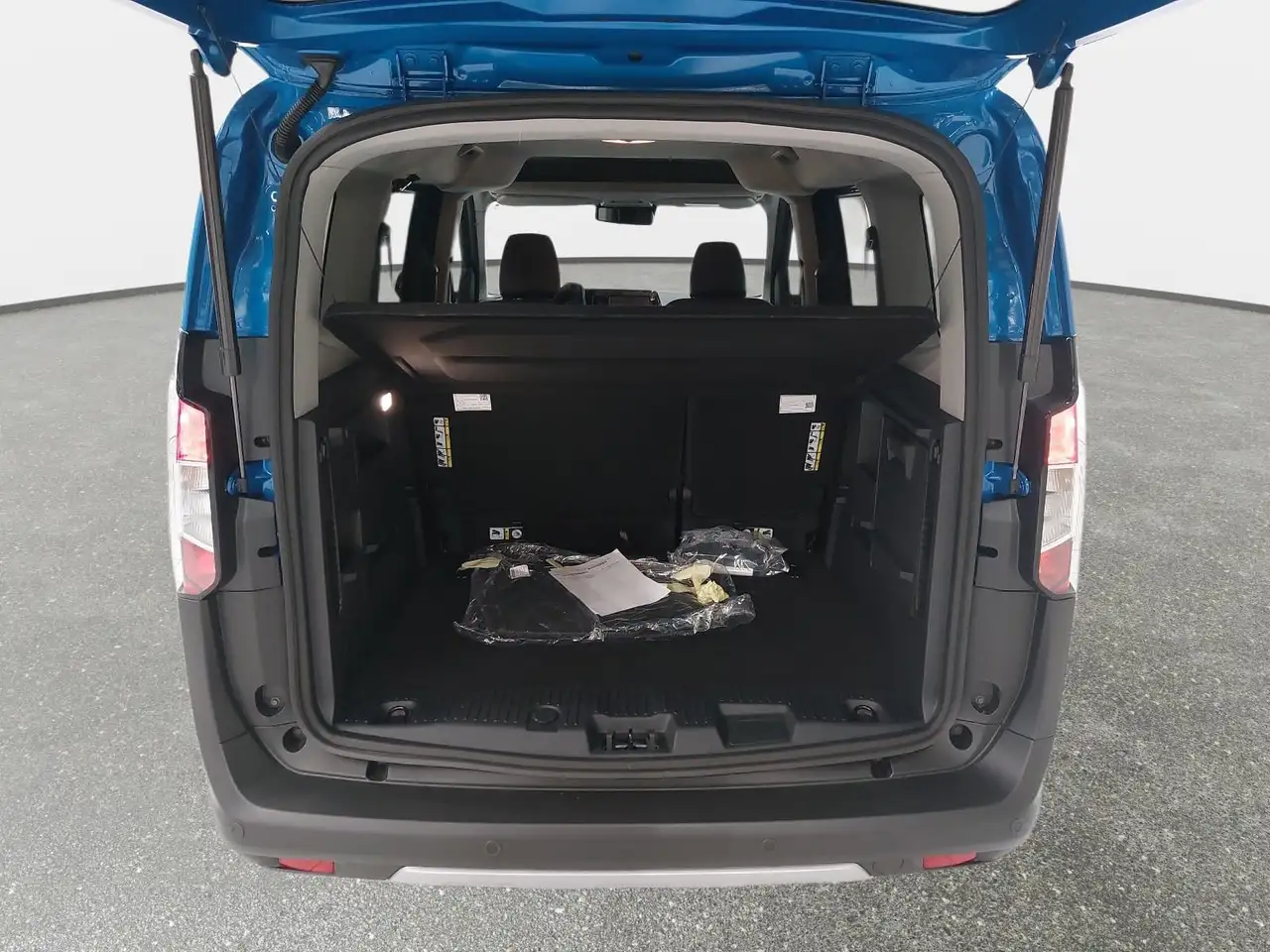 Ford Tourneo Courier TOURNEO COURIER 1.0 EB AUT. ACTIVE NAVI+ACC+WINTER 15