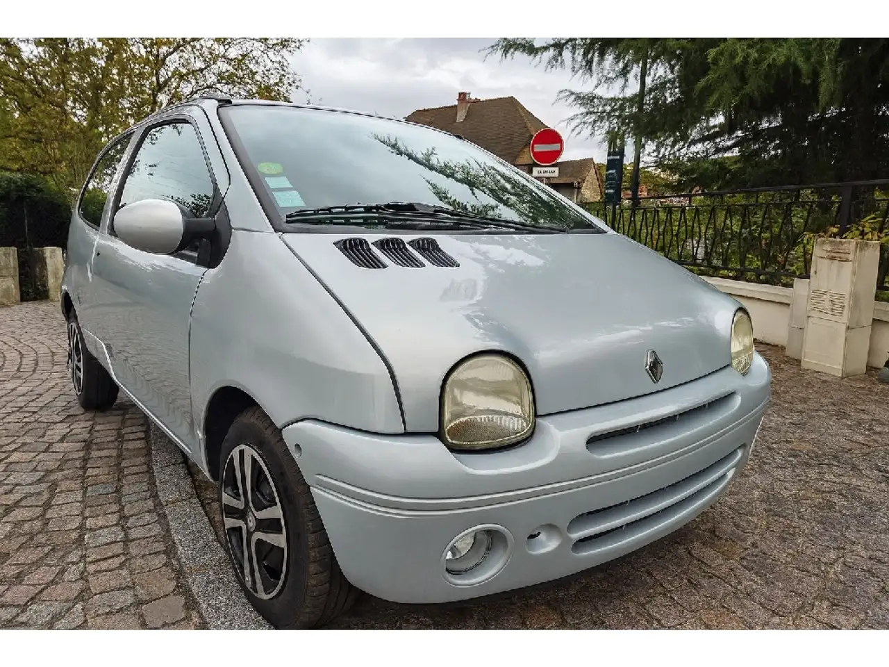 Renault Twingo 1.216v PrivilÃ¨ge Quickshift