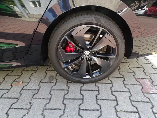 Skoda Octavia view 5