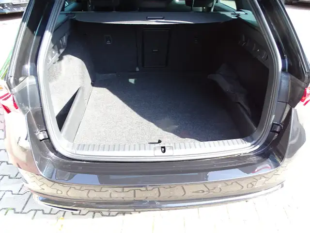 Skoda Octavia view 8