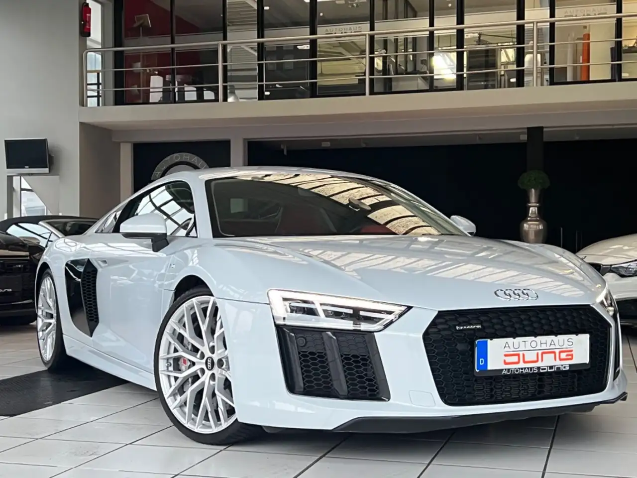 Audi R8