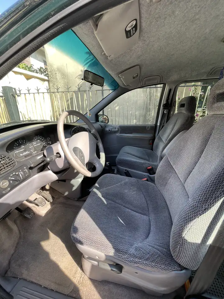 Chrysler Voyager 2.0 16v SE, foto 3