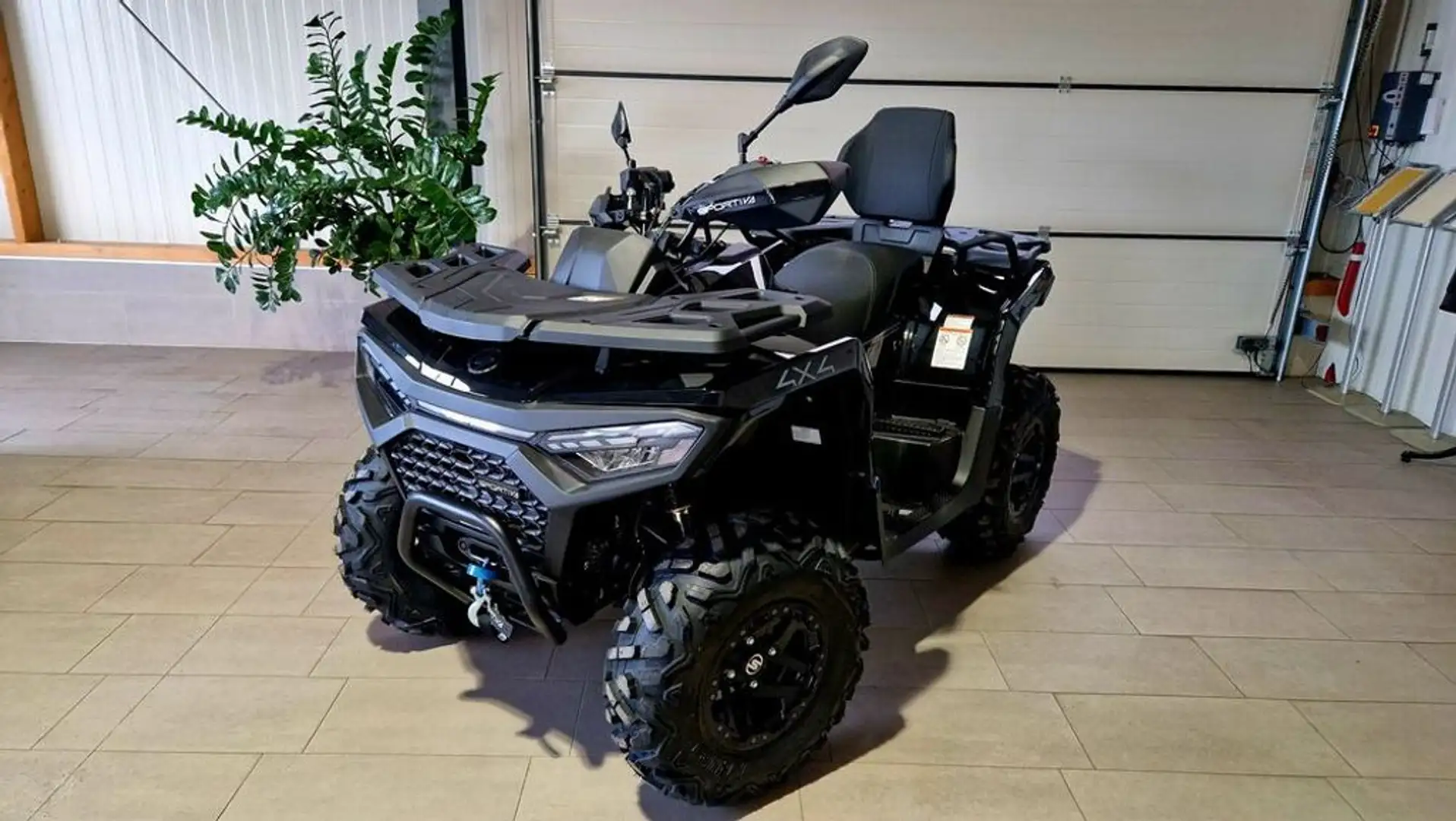 Sonstige Marken Sonstige 520 GT  ''EPS'' ''ABS'' ''4x4'' Grau - 1