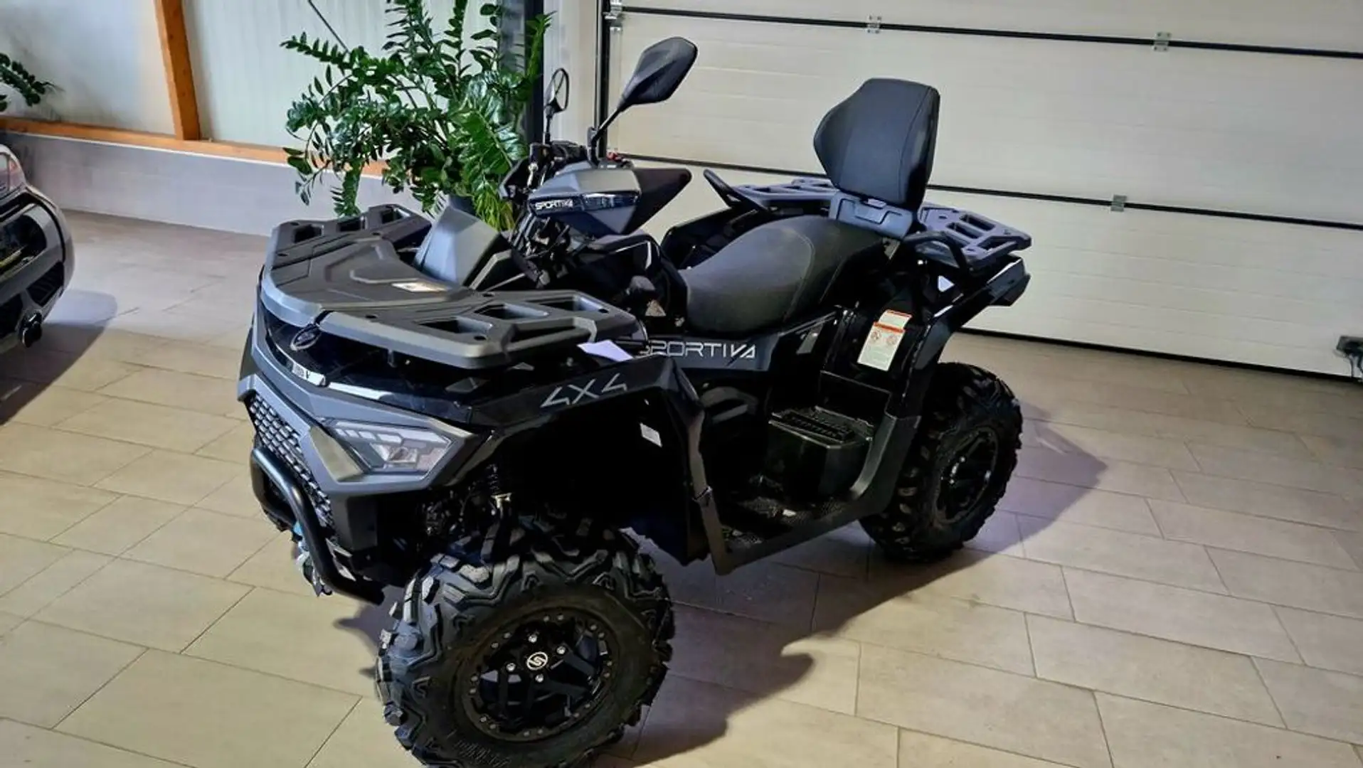 Sonstige Marken Sonstige 520 GT  ''EPS'' ''ABS'' ''4x4'' Grau - 2