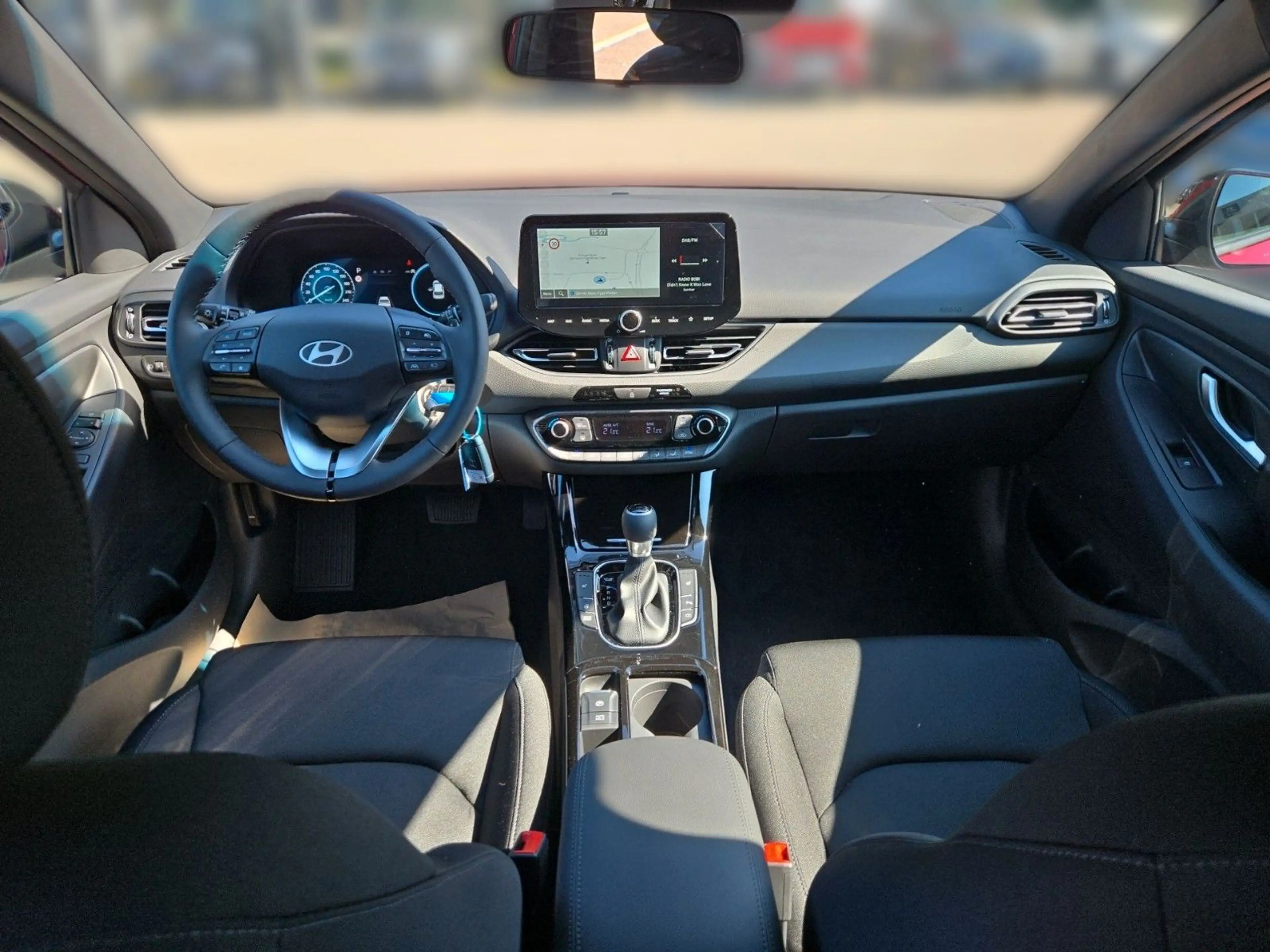 Hyundai i30 Advantage Mild-Hybrid 140PS Automatik *NAVI* — photo 10