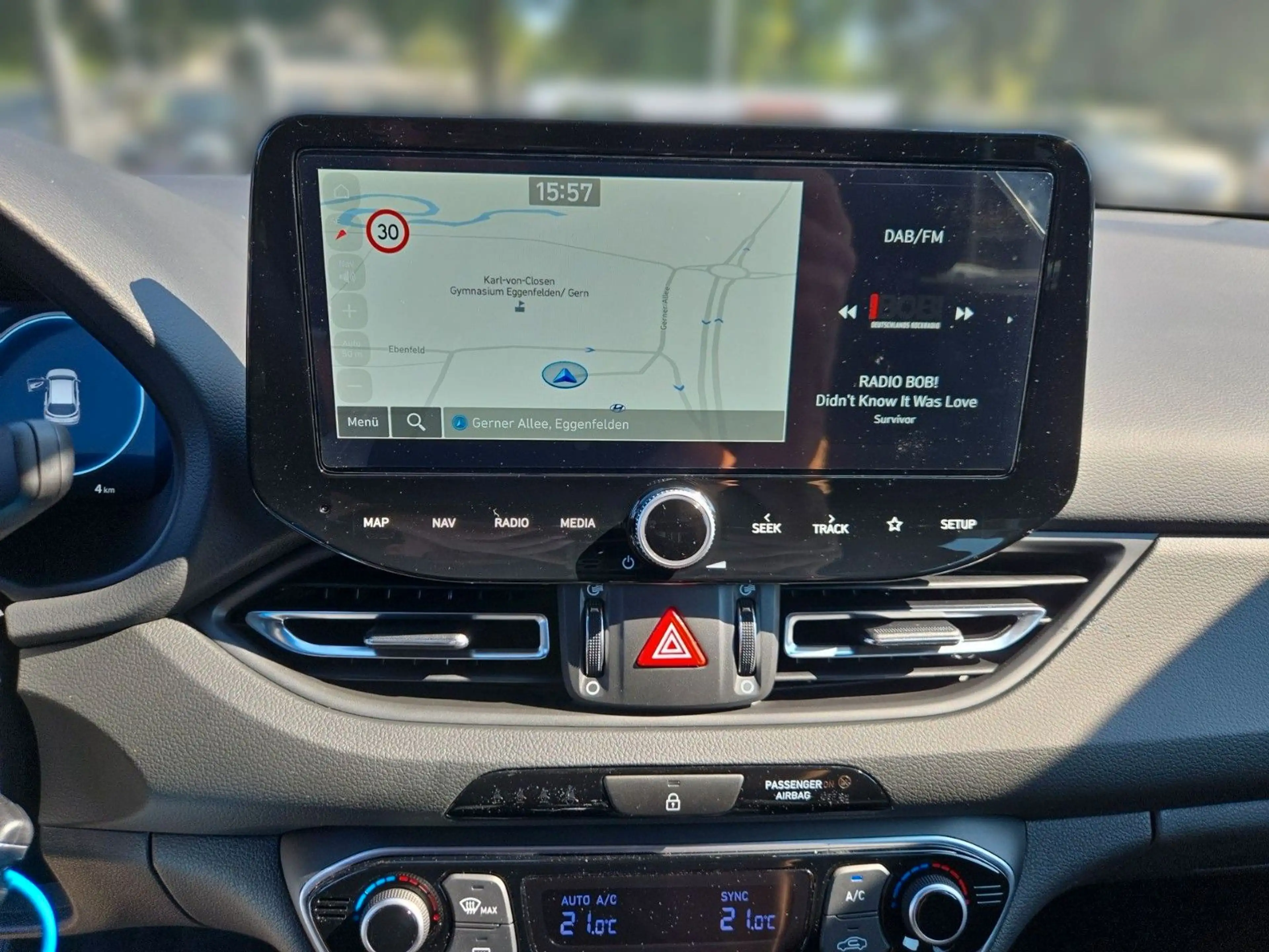 Hyundai i30 Advantage Mild-Hybrid 140PS Automatik *NAVI* — photo 9
