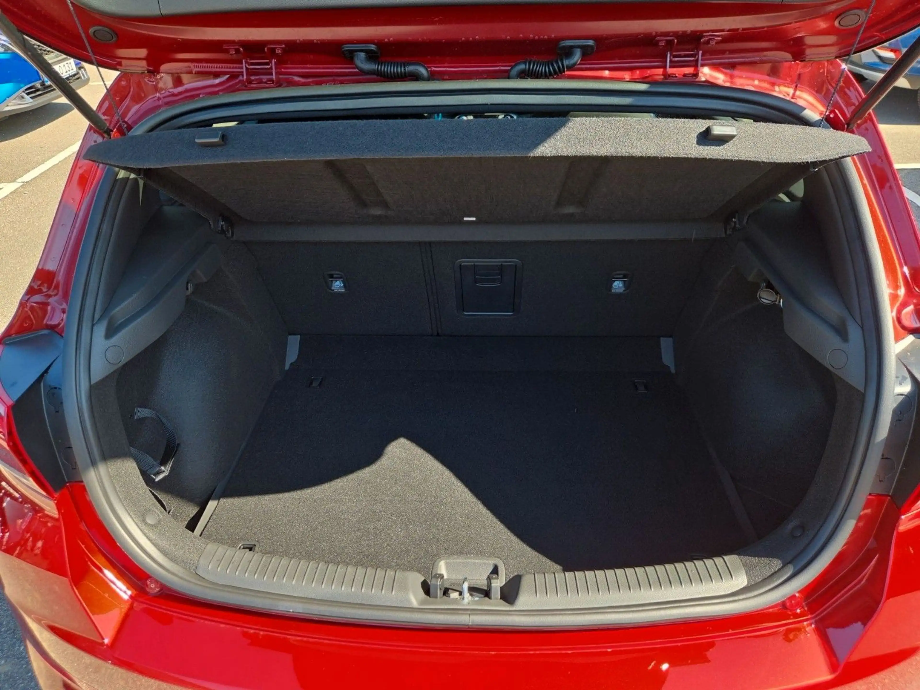 Hyundai i30 Advantage Mild-Hybrid 140PS Automatik *NAVI* — photo 12