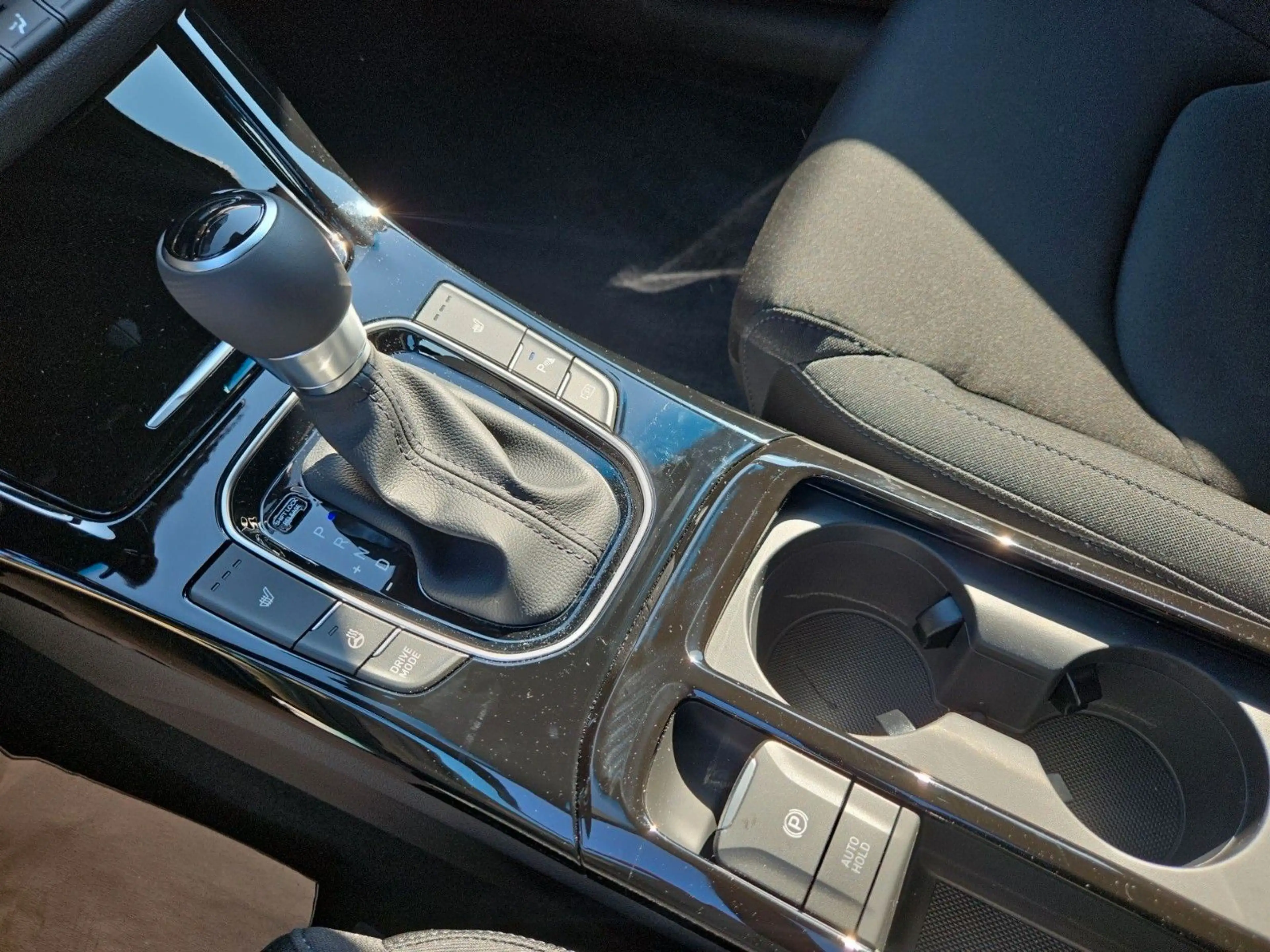 Hyundai i30 Advantage Mild-Hybrid 140PS Automatik *NAVI* — photo 15