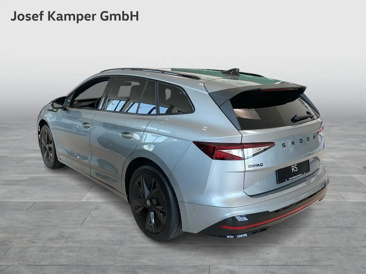 Skoda Enyaq RS Silber - 2