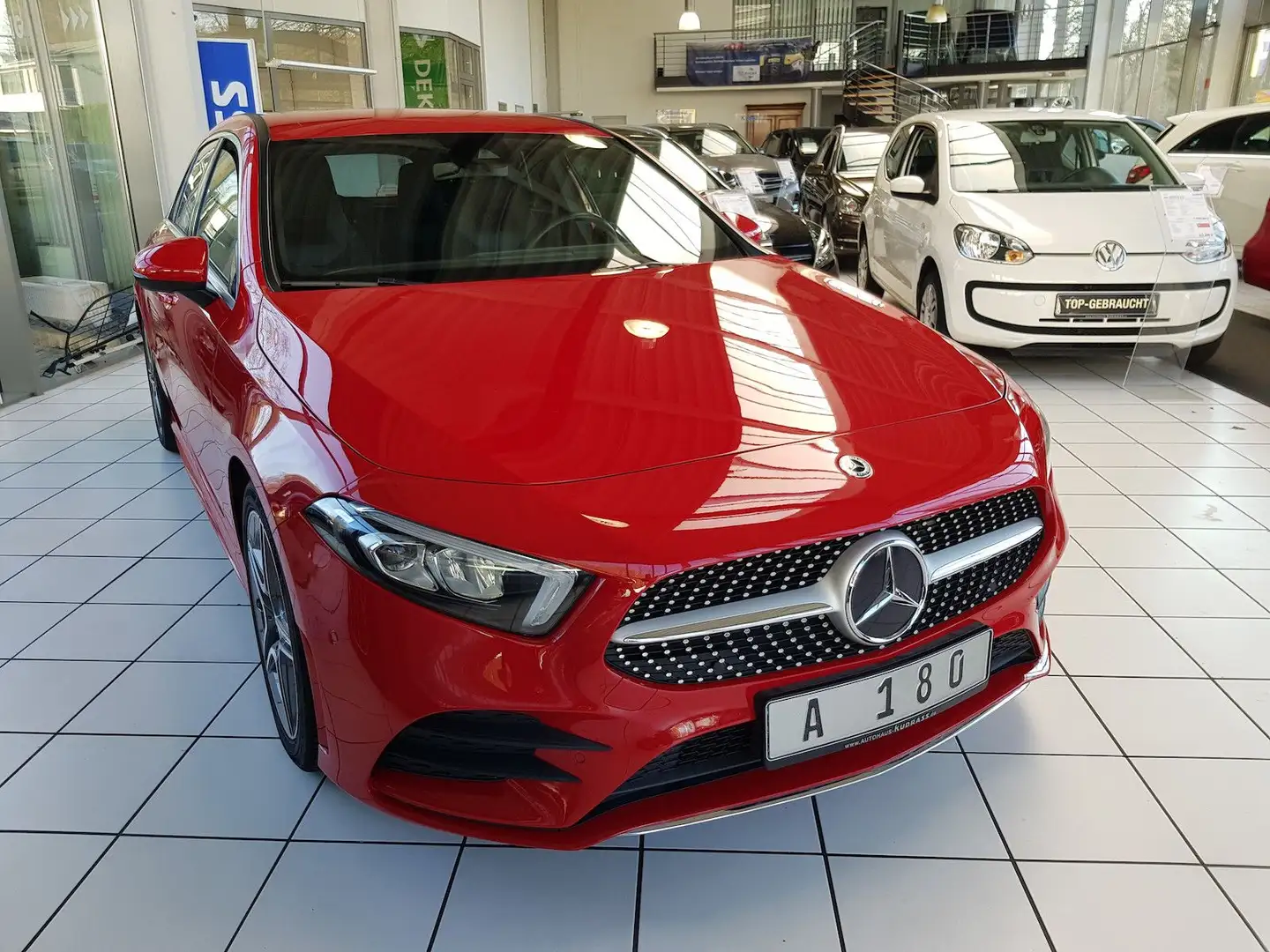Mercedes-Benz A 180 AMG LED RÜCKFAHRKAMERA SPUR PTS TEMPO Rood - 2