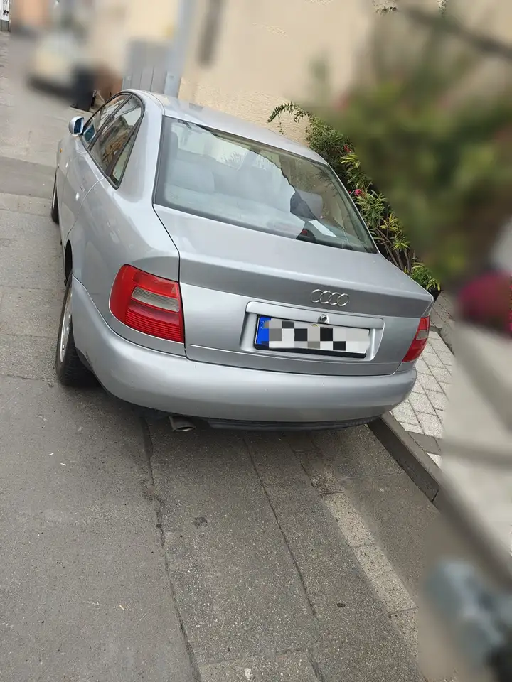 Audi A4 1.6, foto 4